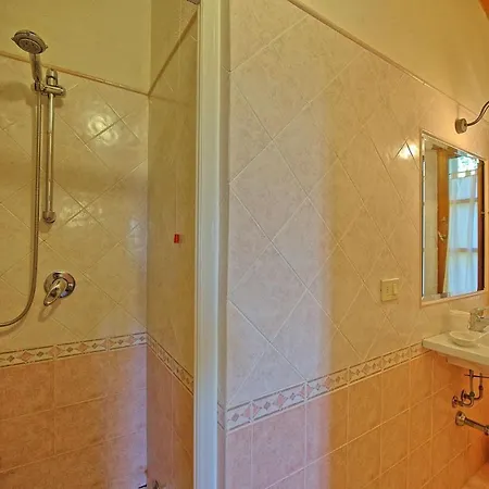 Montecchio Sleeps 3 With Pool * Cortona