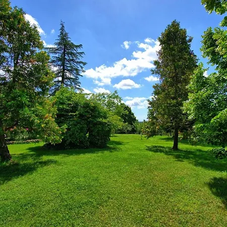 Montecchio Sleeps 3 With Pool