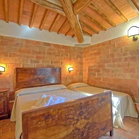 Apartment Montecchio Sleeps 3 With Pool